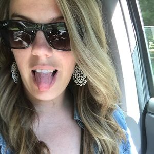 Meet your Posher, Alyse